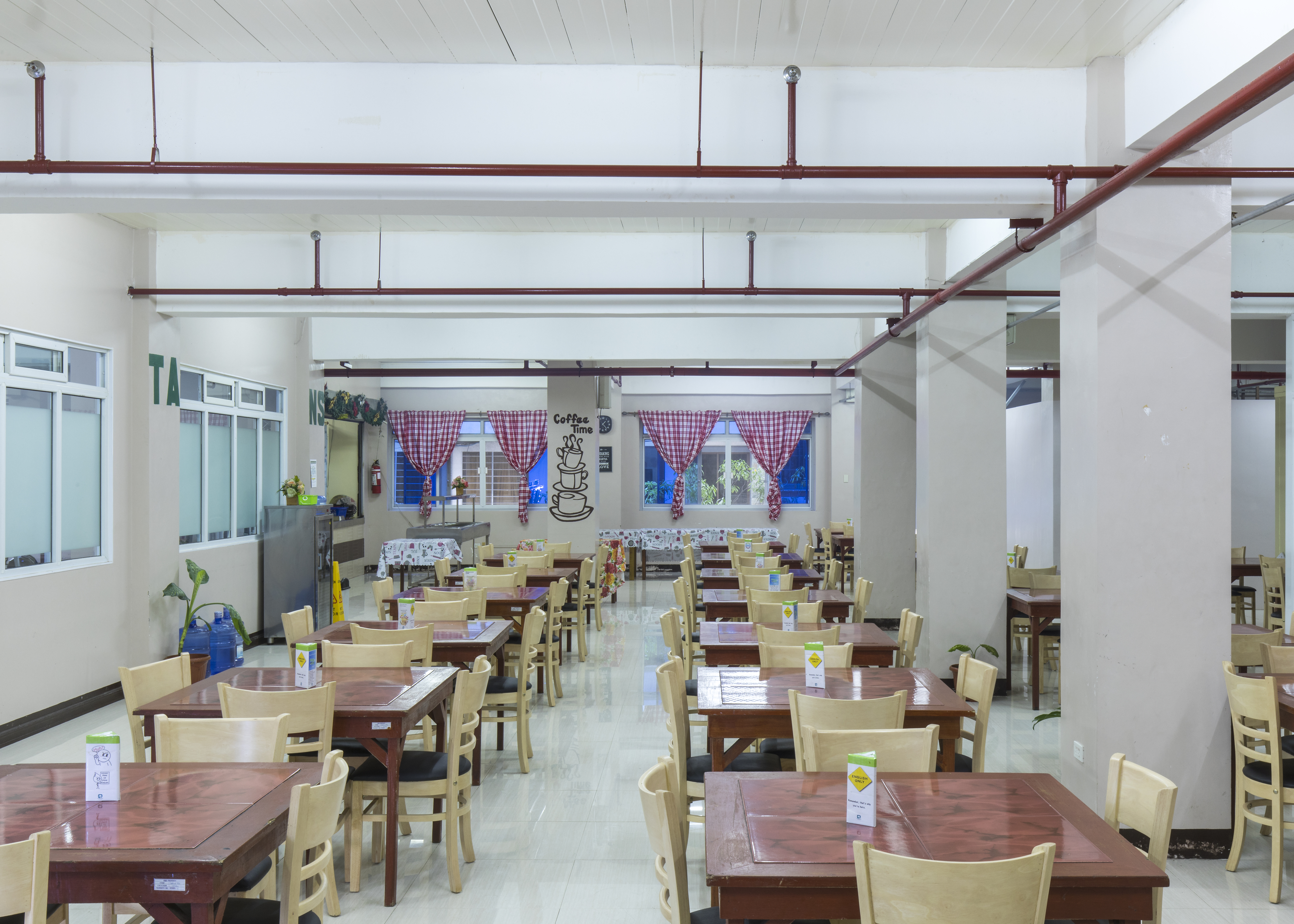 PINES_IELTS_ダイニングホール