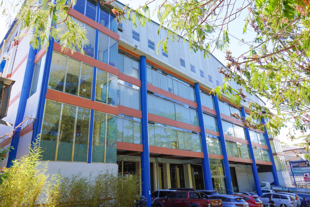 PINESメイン_外観