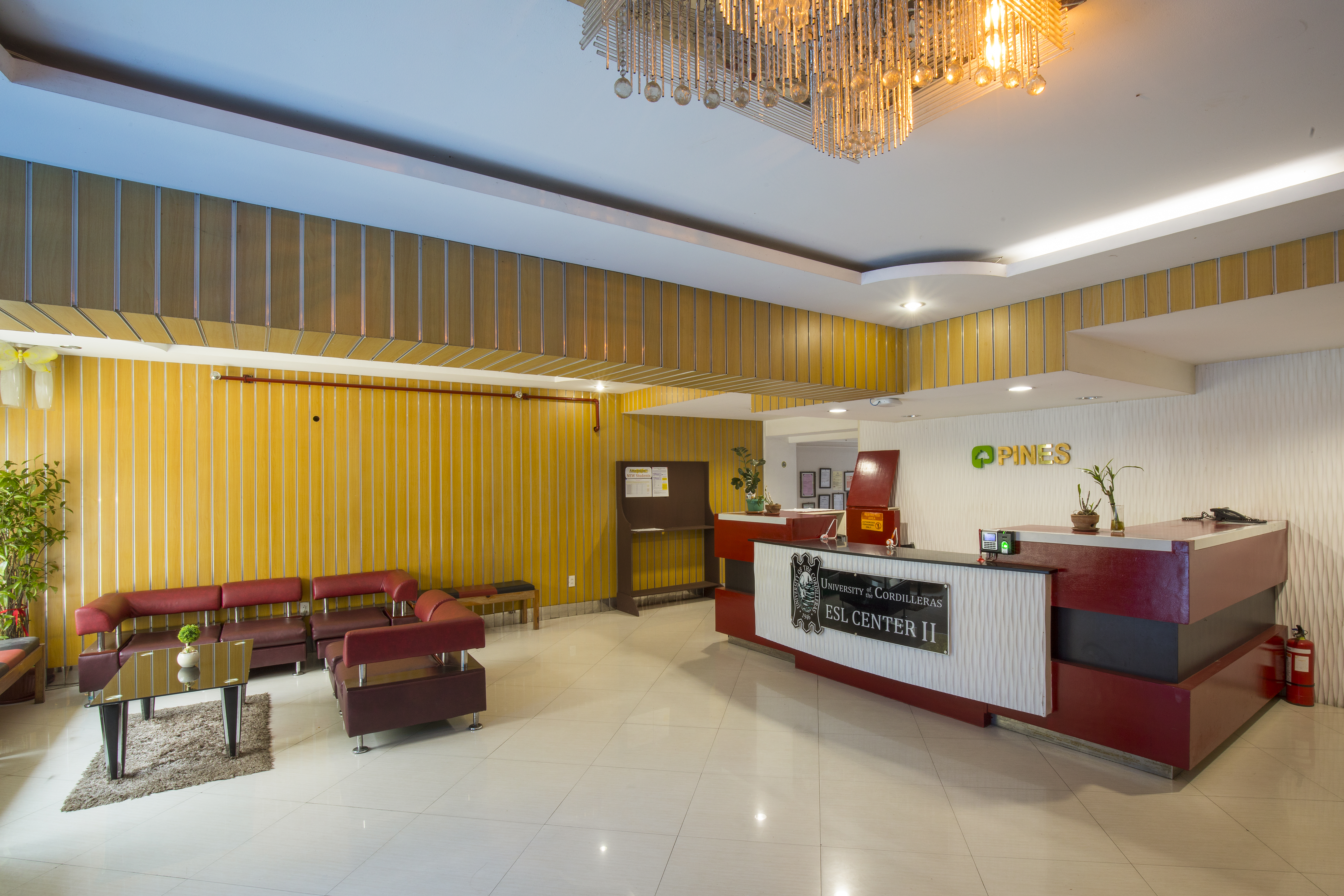 PINES_IELTSエントランスロビー