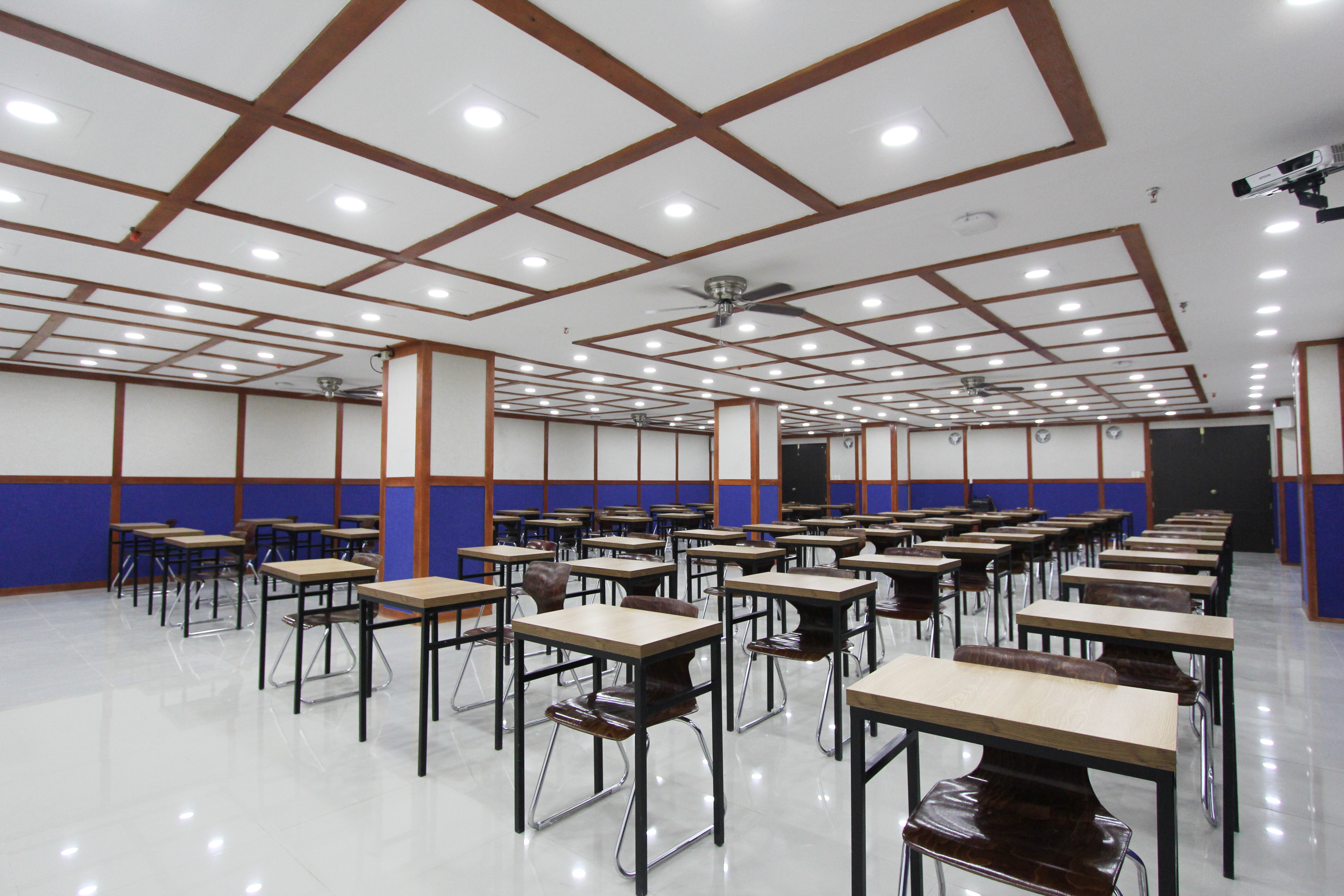 PINESメインテストルーム