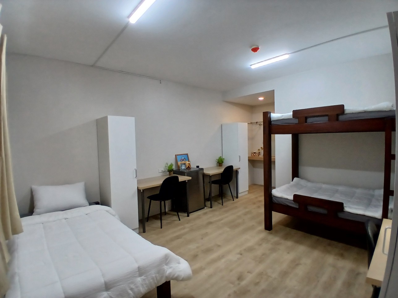 A&Jeco_デラックス3人部屋