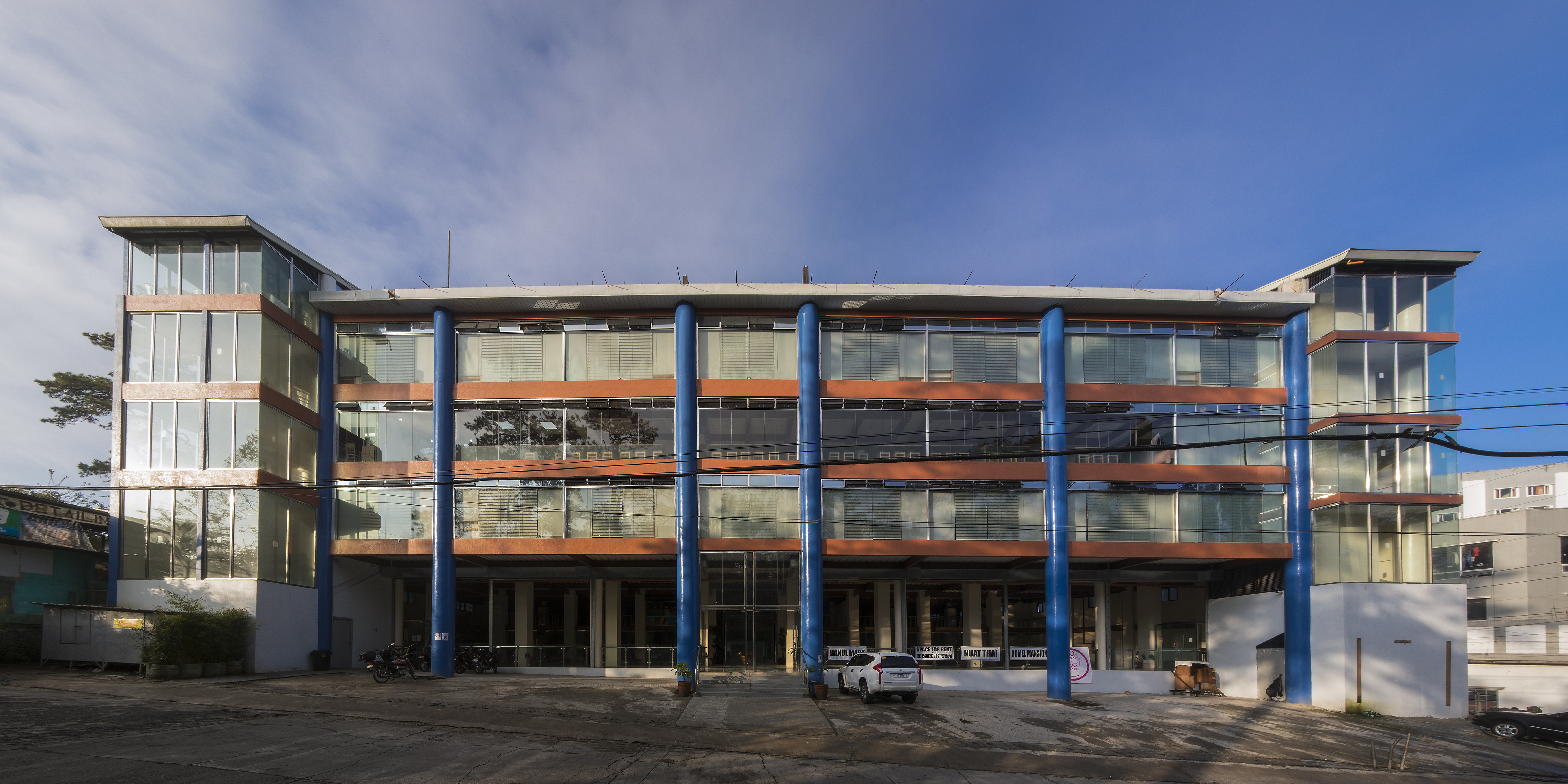 PINESメイン_外観