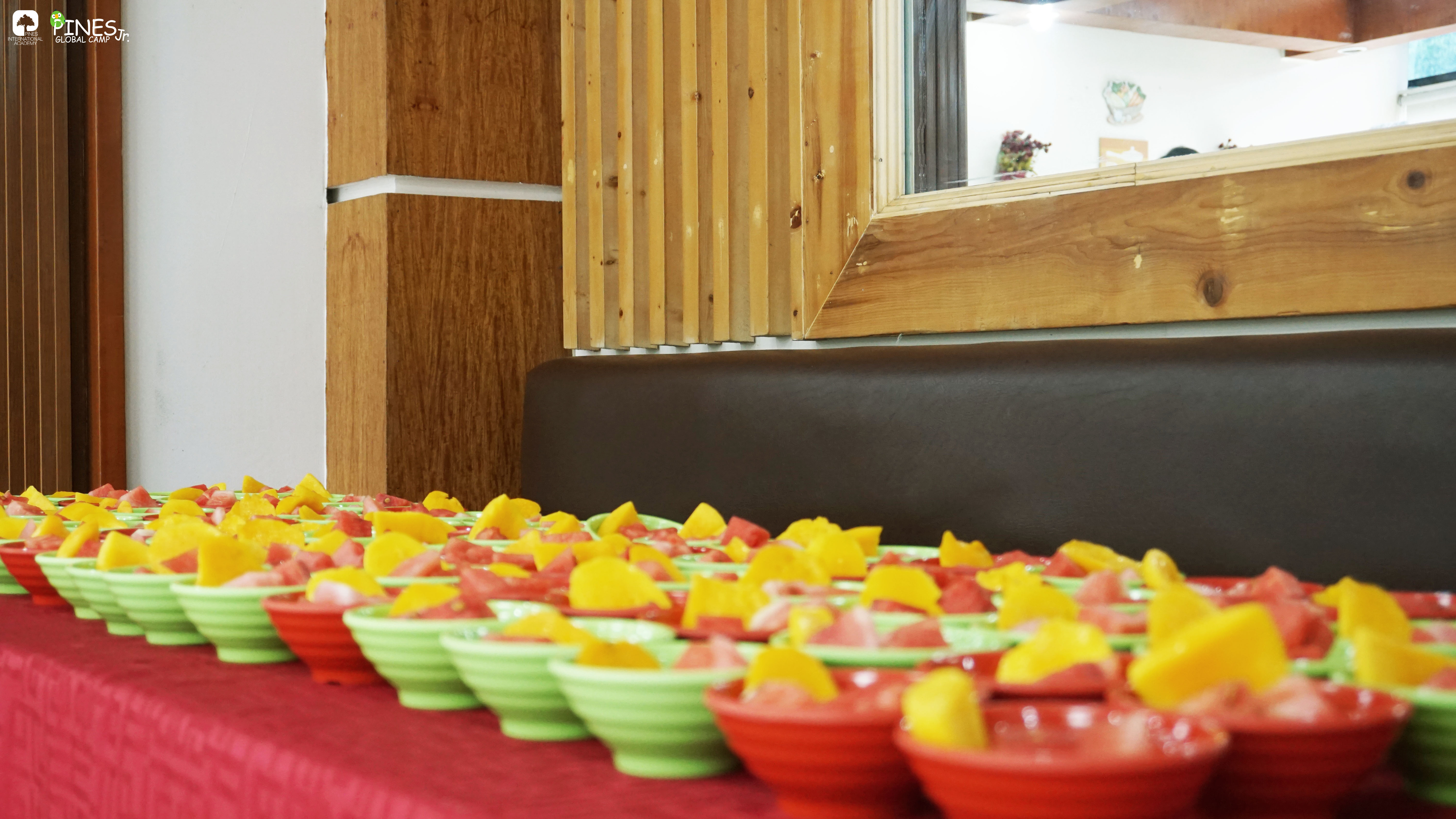 PINESメイン食事