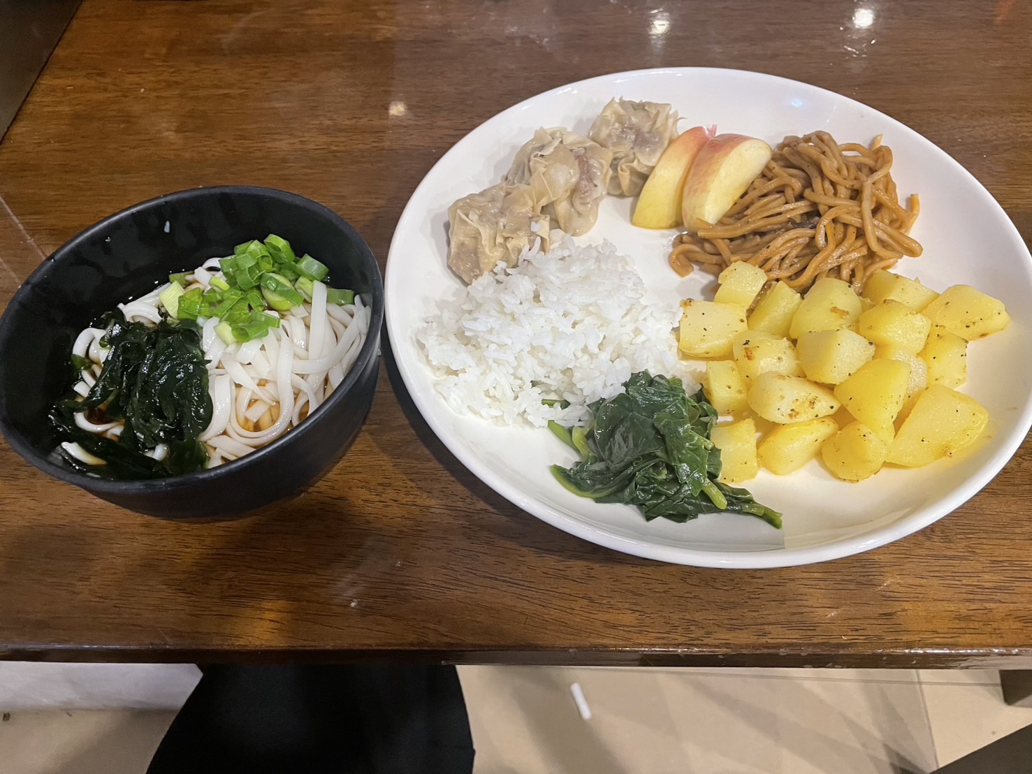 学校食例_IU English