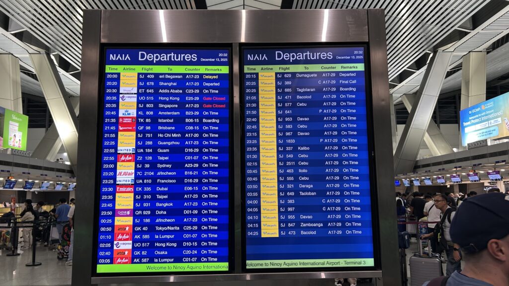 マニラ空港内電子掲示板