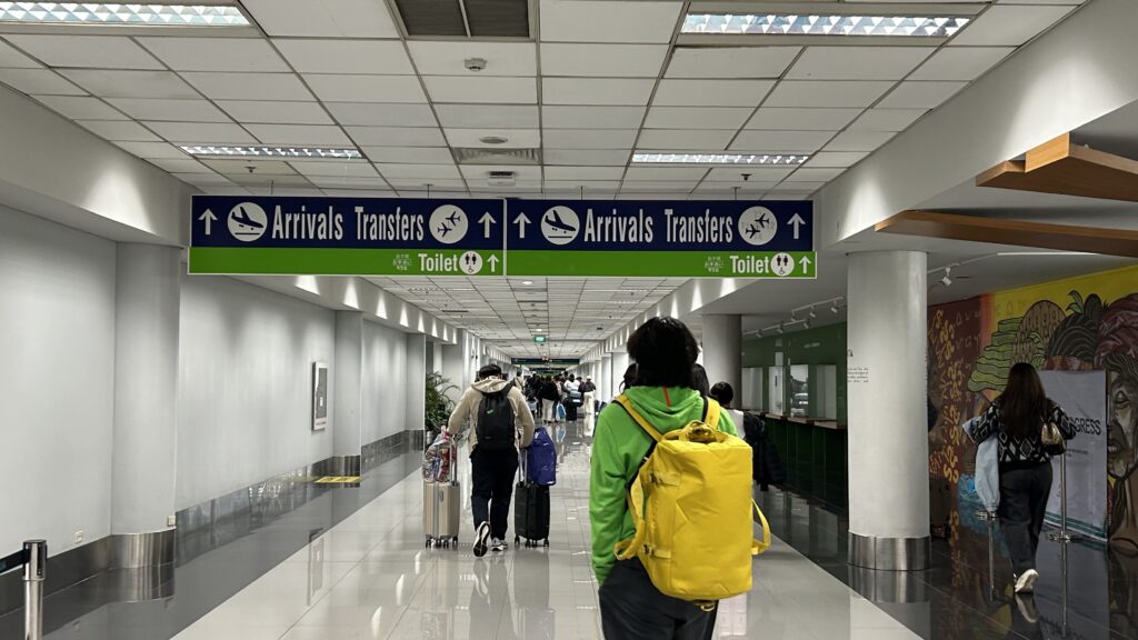 マニラ空港に到着